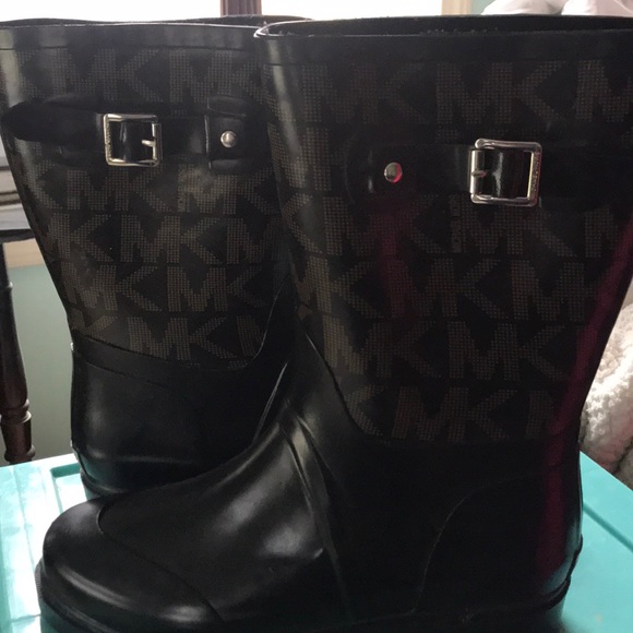 Micheal Kors rain boots - Picture 4 of 4